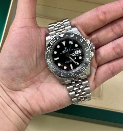 Rolex Gmt-master Ii 126710grnr Gmt-master Ii Bruce Wayne Steel Ceramic Gray Black Bezel Black Dial Jubilee