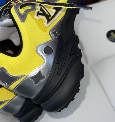 Louis Vuitton Tatic Trainers Lv10