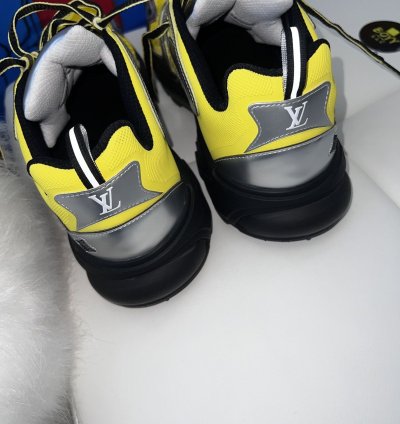 Louis Vuitton Tatic Trainers Lv10