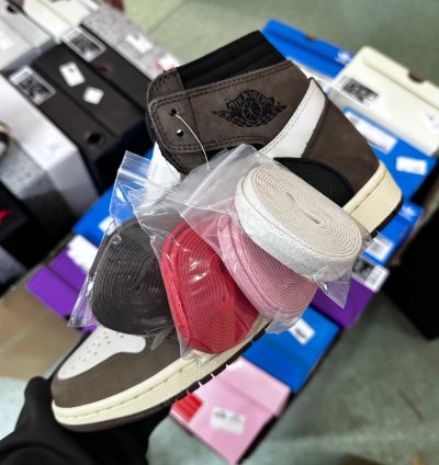 Air Jordan 1 Retro High Og Sp Travis Scott Mocha