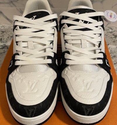 Louis Vuitton Trainer Black White Sneakers Lv Size 9
