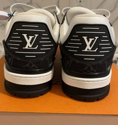 Louis Vuitton Trainer Black White Sneakers Lv Size 9