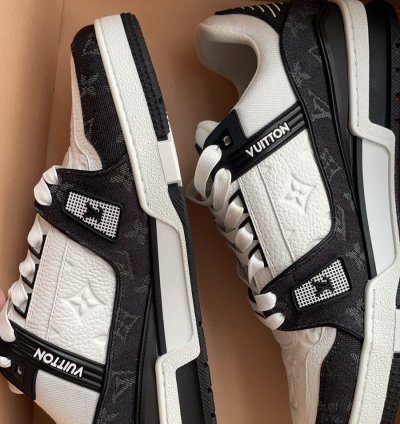 Louis Vuitton Trainer Black White Sneakers Lv Size 9
