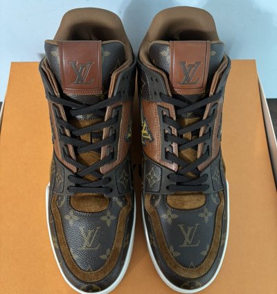 Louis Vuitton Trainer Monogram Ebene