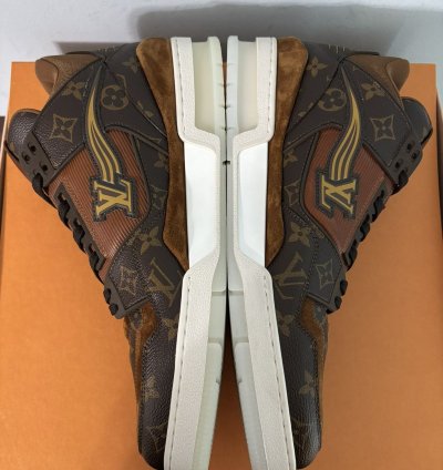 Louis Vuitton Trainer Monogram Ebene