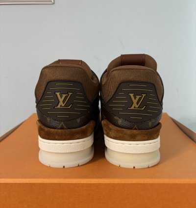 Louis Vuitton Trainer Monogram Ebene