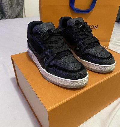Louis Vuitton Trainer Sneaker