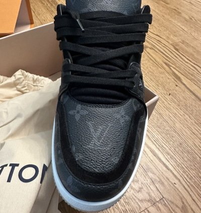 Louis Vuitton Trainer Sneaker Graphite Monogram 9