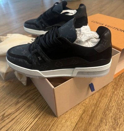 Louis Vuitton Trainer Sneaker Graphite Monogram 9