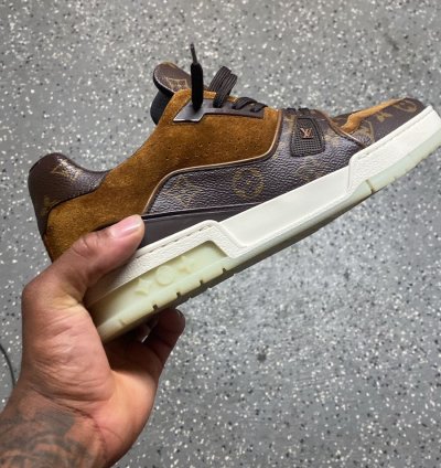 Louis Vuitton Trainer Sneaker Sz 9