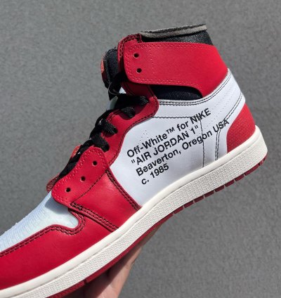 Air Jordan 1 Retro High Off-white Chicago