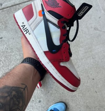 Air Jordan 1 Retro High Off-white Chicago