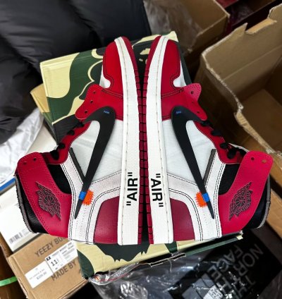 Air Jordan 1 Retro High Off-white Chicago