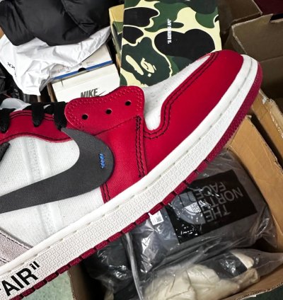 Air Jordan 1 Retro High Off-white Chicago