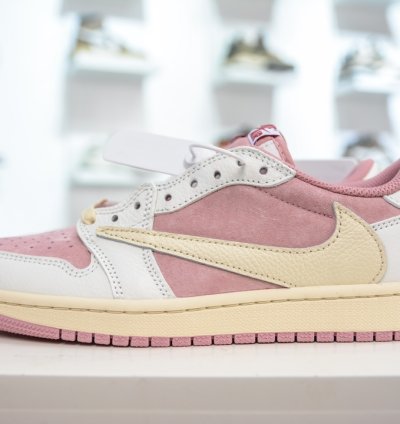 260 Travis Scott X Jordan Air Jordan 1 Low Canary Round 34g