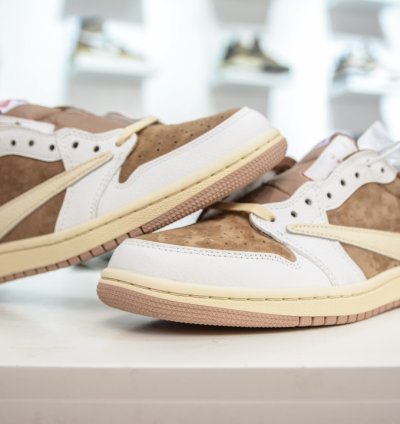 260 Travis Scott X Jordan Air Jordan 1 Low Canary Round Fg54h