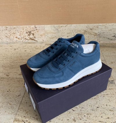 Low Top Sneaker In Blue
