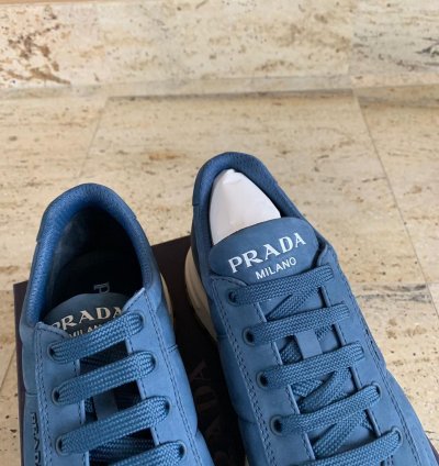 Low Top Sneaker In Blue