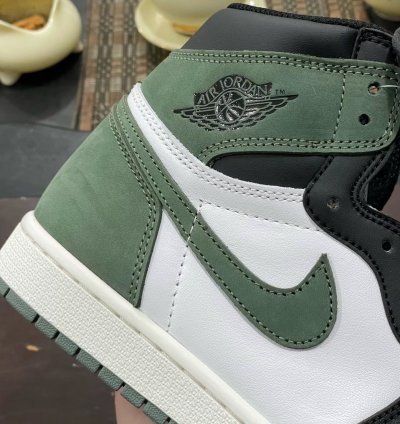 Air Jordan 1 Retro High Og clay Green