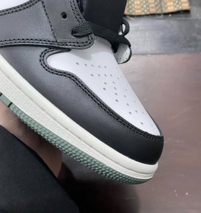 Air Jordan 1 Retro High Og clay Green