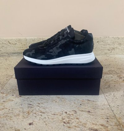 Low Top Trainers In Blue Camo