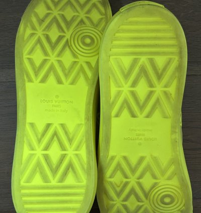 Luis Vuitton Monogram Pattern Sneakers