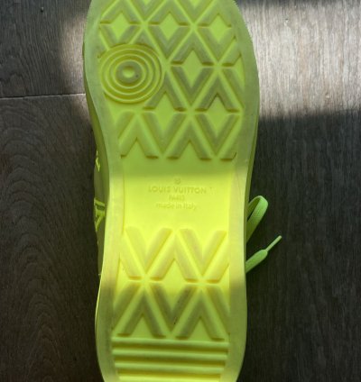 Luis Vuitton Monogram Pattern Sneakers