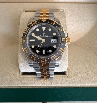Rolex Gmt-master Ii Box And Papers No Scratches Worn On Special Occasions Only