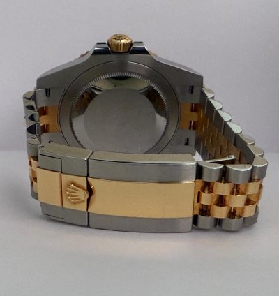 Rolex Gmt-master Ii Box And Papers No Scratches Worn On Special Occasions Only