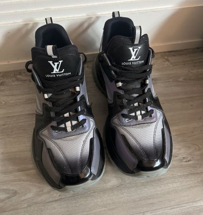 Lv Chunky Runner Sneaker