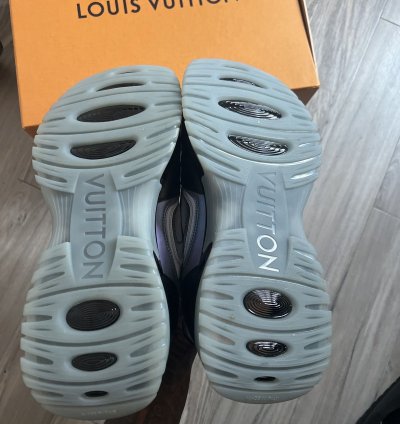 Lv Chunky Runner Sneaker