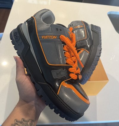 Lv Maxi Trainer Black Orange Sz11 5us