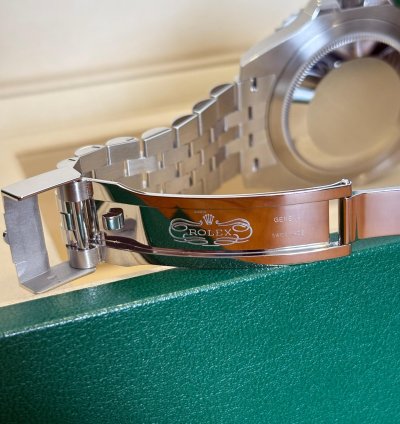 Rolex Gmt-master Ii Bruce Wayne - Jubilee - 126710grnr - 2025