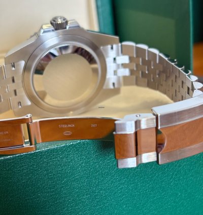 Rolex Gmt-master Ii Bruce Wayne - Jubilee - 126710grnr - 2025
