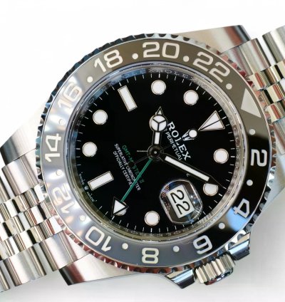 Rolex Gmt-master Ii Bruce Wayne 126710grnr Grey Bezel