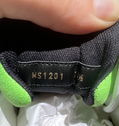 Lv Runner Tactic Sneaker