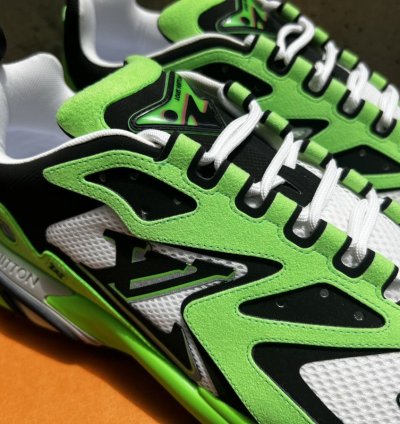 Lv Runner Tactic Sneaker