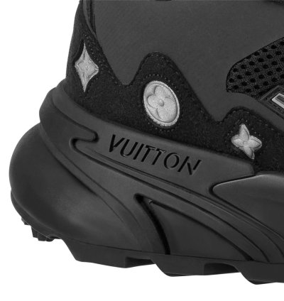 Lv Runner Tatic Sneaker