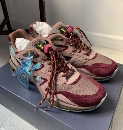 Lv Trail Sneaker In Violet