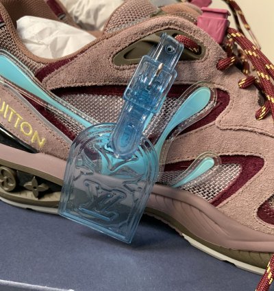 Lv Trail Sneaker In Violet