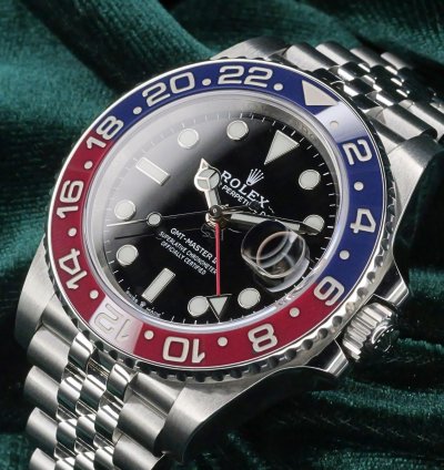 Rolex Gmt-master Ii Full Set Mint Gmt-master Ii Pepsi Black Dial Red Blue Bezel Ceramic Steel 126710blro