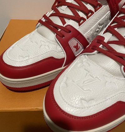 Lv Trainer Red White