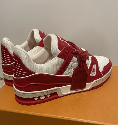 Lv Trainer Red White