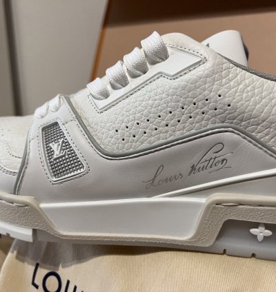 Lv Trainer Triple White