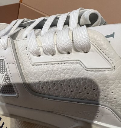 Lv Trainer Triple White