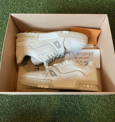 Lv Trainer White