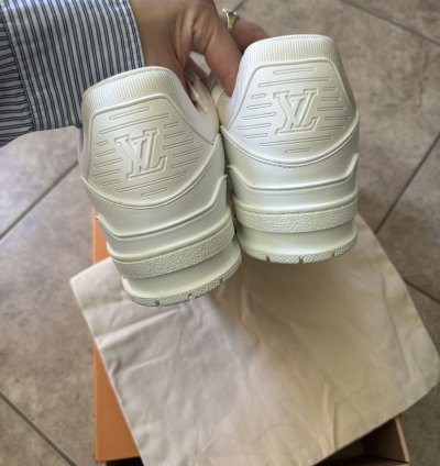 Lv Trainers All White