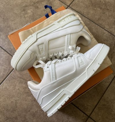 Lv Trainers All White