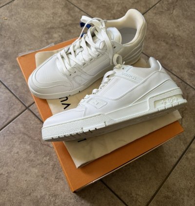 Lv Trainers All White