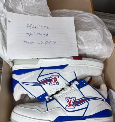 Mens Louis Vuitton Sneaker